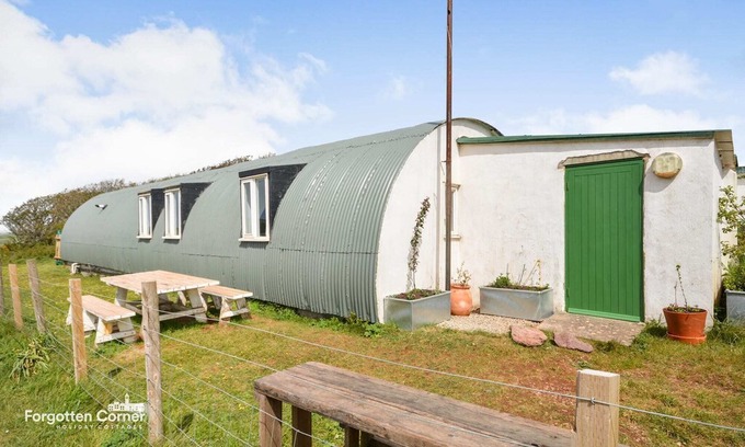 Torpoint House | The Pod, Maker Heights