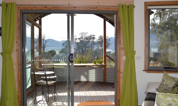 Tawonga South Cabin | The Pod- romantic getaway with amazing views