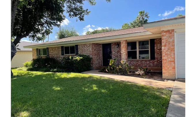 McAllen House | The Pool House
