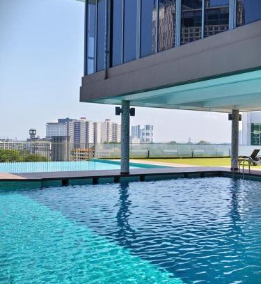 Tanjong Bidara Apartment | The Pool Suite Premium Room-Jonker