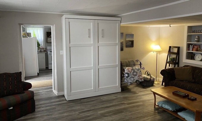 Port Washington Apartment | The Port Sailor