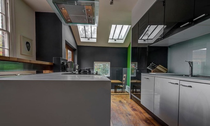 Salford Apartment | The Poshest Airbnb in Manchester