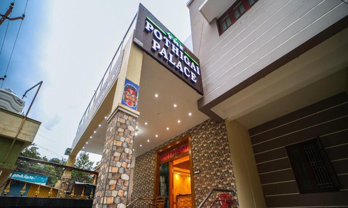 Courtallam Hotel | The Pothigai Palace
