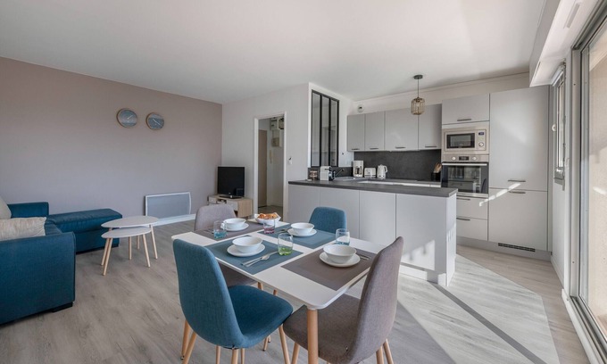 Le Pouliguen Apartment | The Pouliguen - 100 from the port - Stopover for 2