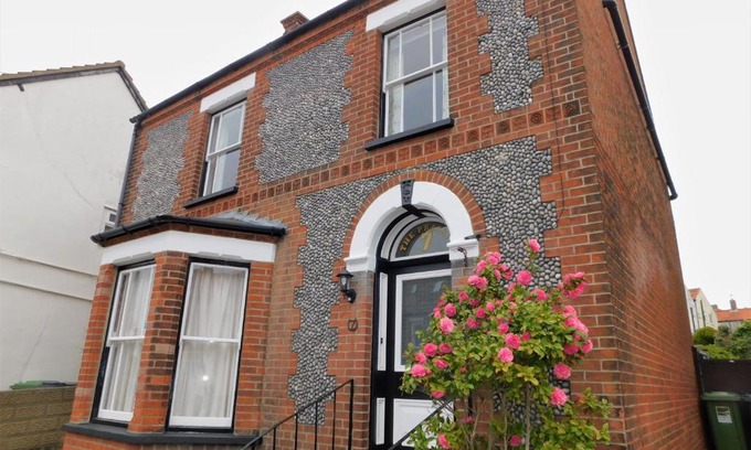 Sheringham House | The Prairie, Sheringham - Keys Holiday Cottages