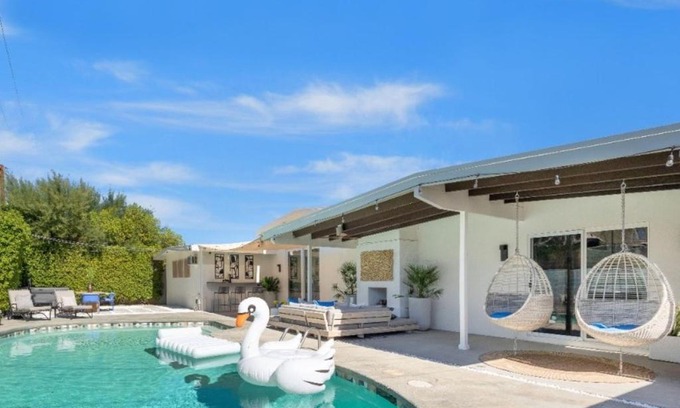 La Quinta Cove House | tHe PRESIDENTIAL HOUSE: EXCLUSIVE MOUNTAIN VIEWS & AMENITIES
