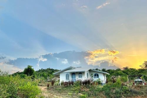 Denkanikota Villa | The Propeller a Luxury Farmstay at Crossroads Getaway