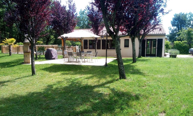 Les Eyzies House | THE PRUNIERS OF THE CIPIERE and these 2 hectares.Immersion total with the nature
