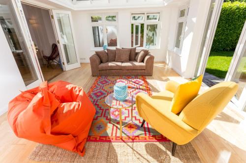 Cambridge Apartment | The Queen Edith Place - Lovely 6BDR Home in Secluded Area