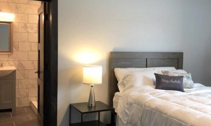 North Muskegon Apartment | The Queen of Adventure Near Downtown Muskegon