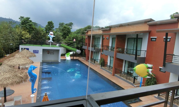 Nakhon Nayok Hotel | The Rabbit Home