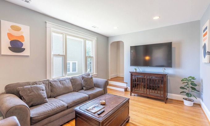 Arbutus House | The Radiant at the Halethrope Home
