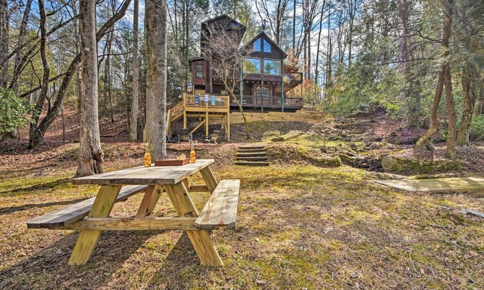 Ellijay House | The Rainbow Lodge- Riverfront, Fiber, HotTub, Fish, DogOK, Game Room, Movie Room