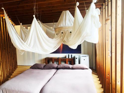 Central Kyoto Apartment | The Rainbow Room