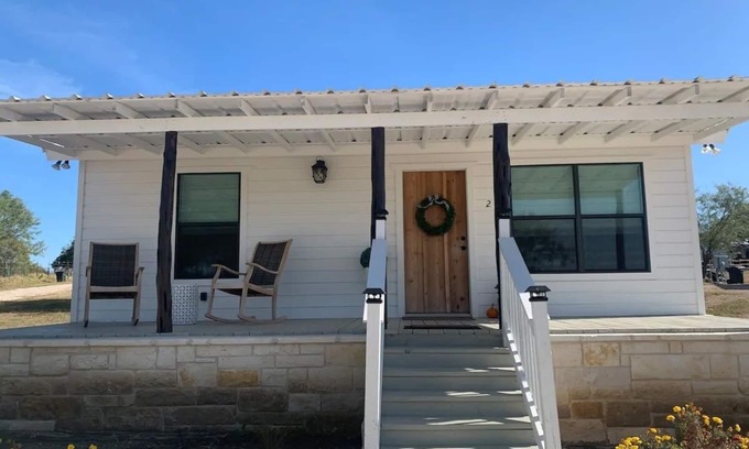 Fredericksburg Cabin | The Ranch@Fredericksburg - Carriage House - 1BD/1BA