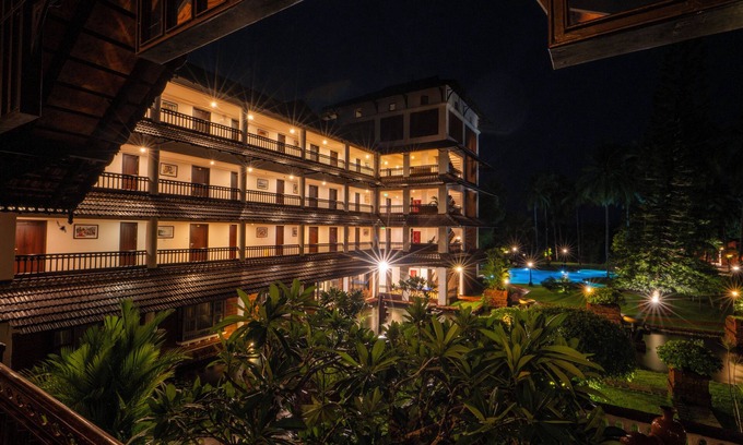Azhinjilam Resort | The Raviz Kadavu