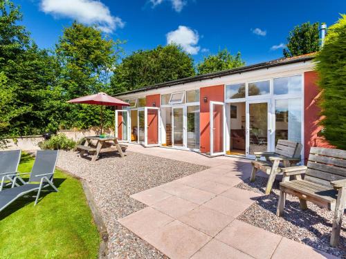 Barnstaple House | The Red Barn