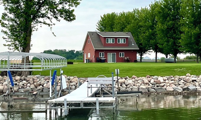 Saint James Cabin | The Red Cabin on Long Lake