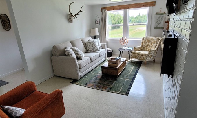 Chassell House | The Red House - modern beautiful Scandinavian style cozy cottage!