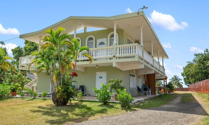 Rincon Apartment | The Reef 1 walking distance to Steps Beach