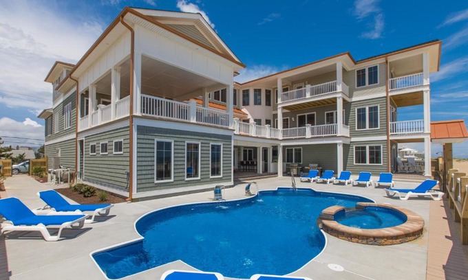 Sandbridge House | The Regency Royale Home