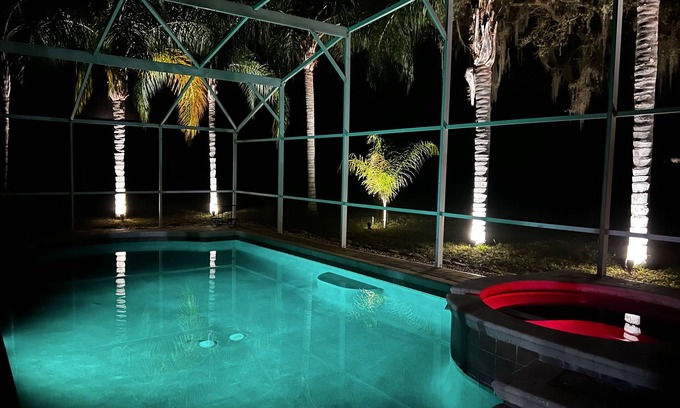 Clermont House | The Relaxing Pool Home