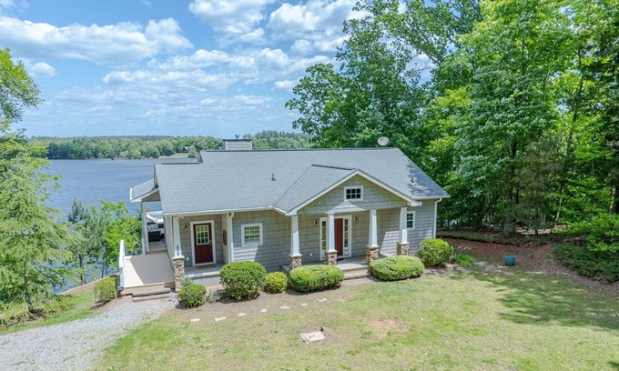 Wise House | The Remedy at Lake Gaston - Main Lake w/ Sunrise and Sunsets views - Sleeps 14