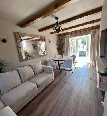 Aberporth House | The Retreat - Aberporth Cottage - Y Cilio