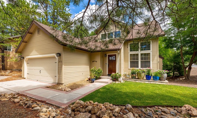 Ponderosa Trails House | The Retreat across from the Park w AC