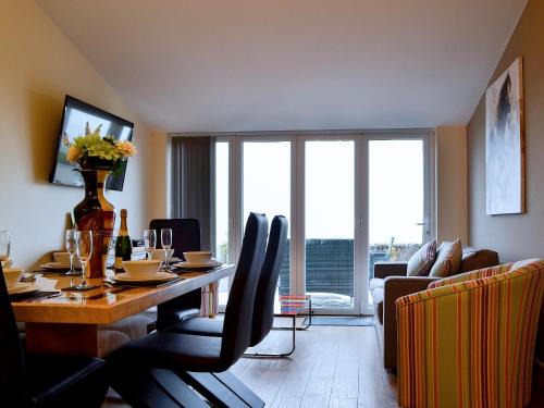 Tidenham House | The Retreat