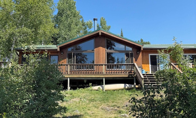 Northern Ontario Cottage | The Retreat: Stunning cottage on Lake of the Woods.