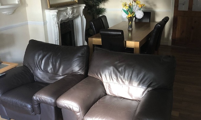 Turkey Street Apartment | The Rhinos 2