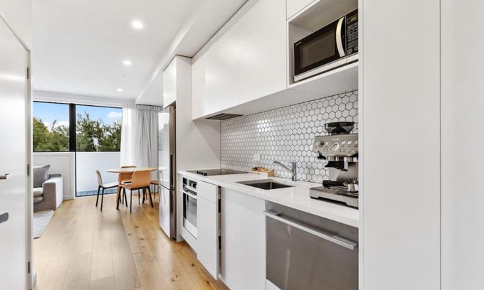 Mission Bay Apartment | The Ridge Apartment near Beaches with Parking