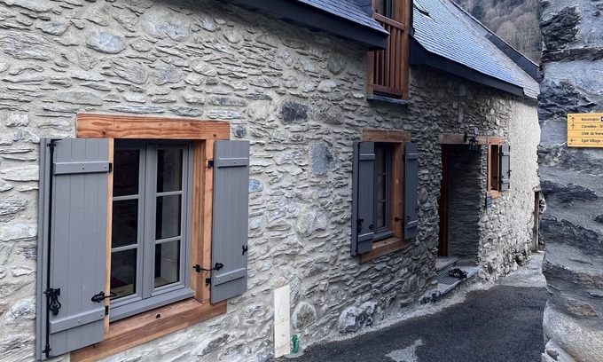 Tramezaigues House | The Rioumajou barn - near St Lary