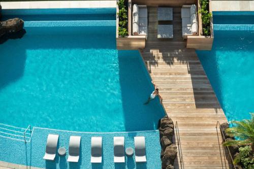 Waikiki Hotel | The Ritz-Carlton Residences, Waikiki Beach Hotel