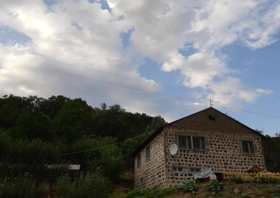 Yeghegis Bed & Breakfast | The River House Yeghegis