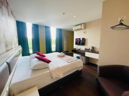 Tanjong Bidara Hotel | The Riverfront Hotel