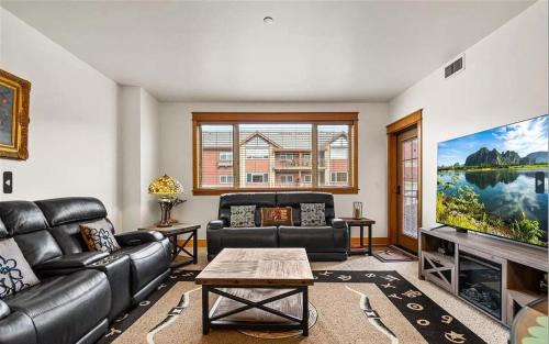 Coeur d'Alene House | The Riverstone Riviera - Modern Condo by Downtown