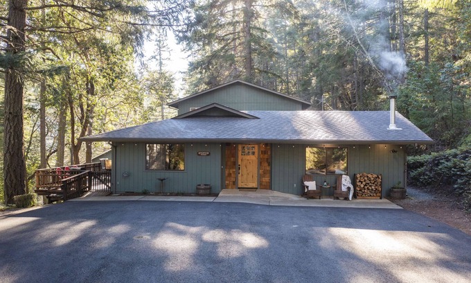 Galice House | The Riverview House!