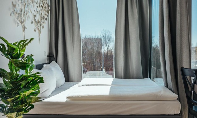 Neukoelln Apartment | The Rix Studios & Suites near SBahn Neukölln