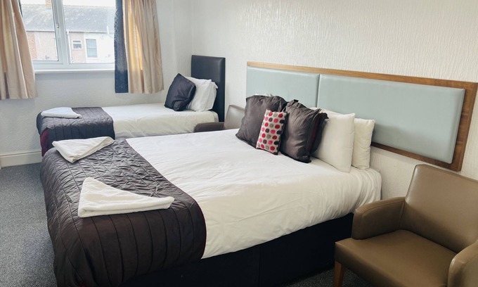 Carlisle House | The Roadhouse Hotel