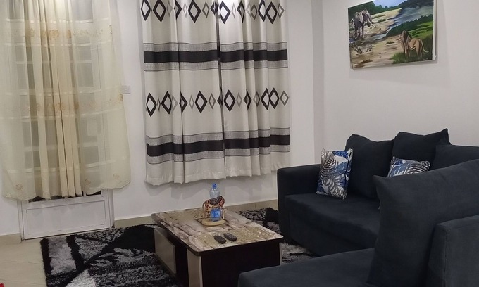 Nanyuki Apartment | THE ROBERTs APPARTMENT,WARM,LOVELY,SPACIOUS,FULLY FURNISHED ONE BEDROOM