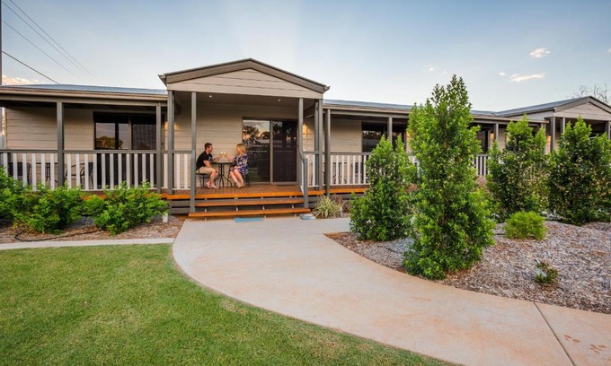 Charleville Hotel | The Rocks Motel
