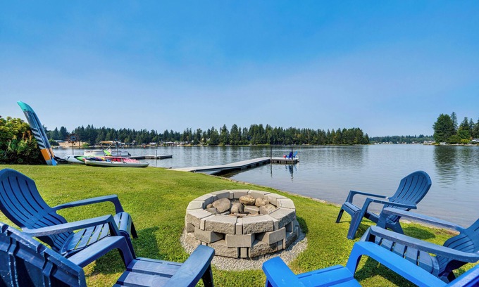 McKenna House | ‘The Rookery’ - Dreamy Home w/Private Dock!
