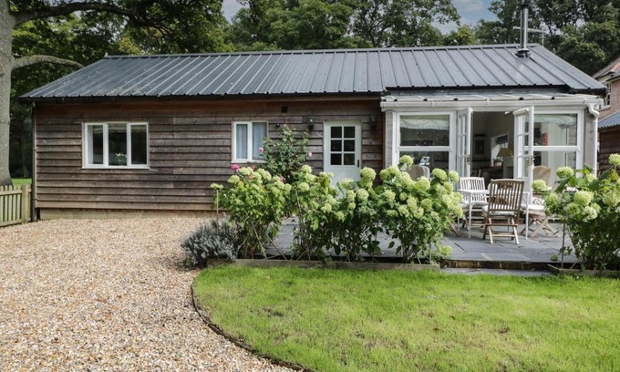 Alresford House | The Roost