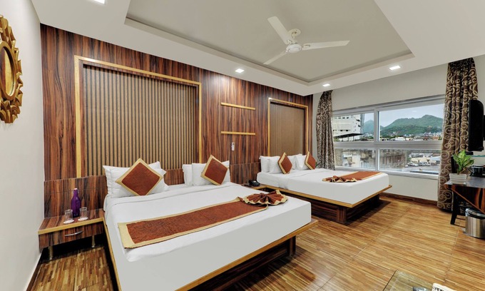 Ajmer Hotel | The Royal Melange Beacon