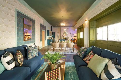 Bristol Old City Apartment | The Royal Mint apartment at The Bank of England