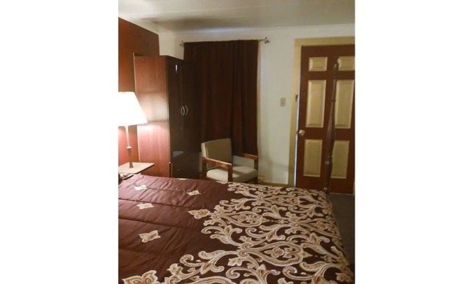 Ste Genevieve House | THE ROYAL ROOM at THE INN