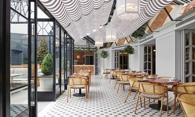 Melbourne Hotel | The Royce