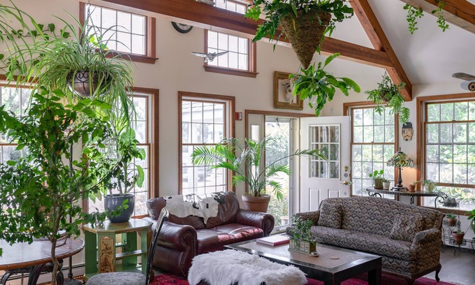 North Eastham House | The Rugosa Guest House
